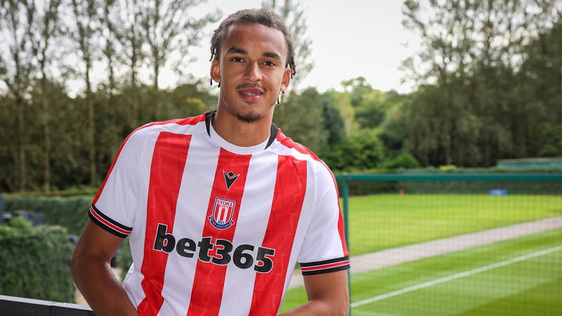 Tottenham sendir Phillips aftur til Stoke (Staðfest)