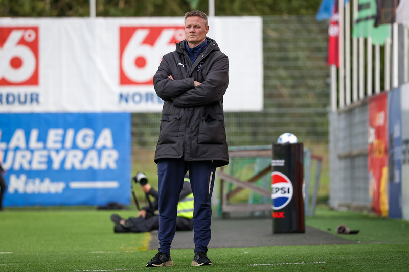 Tekur við góðu búi af Jóhannesi Karli Sigursteinssyni.