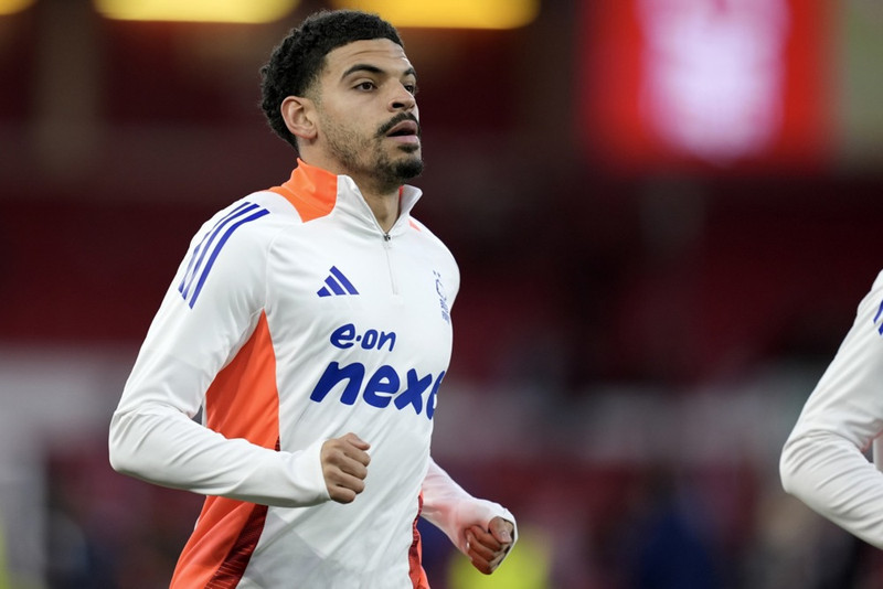 Gibbs-White skrifar undir hjá Forest (Staðfest)