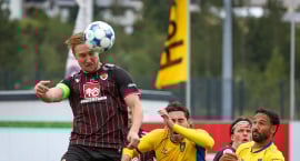 Stuðningsmenn Bröndby kalla eftir höfði þjálfarans...