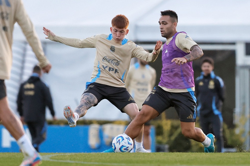 Valentín Barco er meðal nýrra leikmanna Strasbourg eftir að hafa staðið sig vel á láni á seinni hluta síðustu leiktíðar.