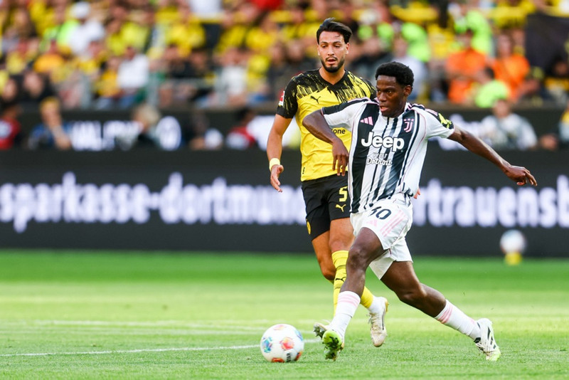 Jonathan David fer til Atlético