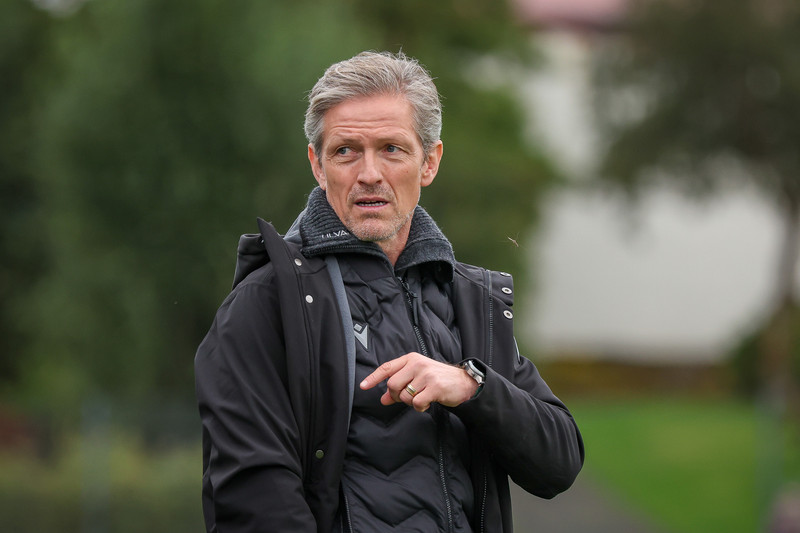 <b>Arnar Grétarsson</b> - Er án starfs eftir að hann hætti hjá Fylki eftir að hafa haldið liðinu uppi. Býr yfir gríðarlegri reynslu, meðal annars frá Belgíu og Grikklandi.