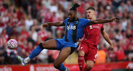 Liverpool gæti nýtt sér ákvæði - Ungur miðjumaður...