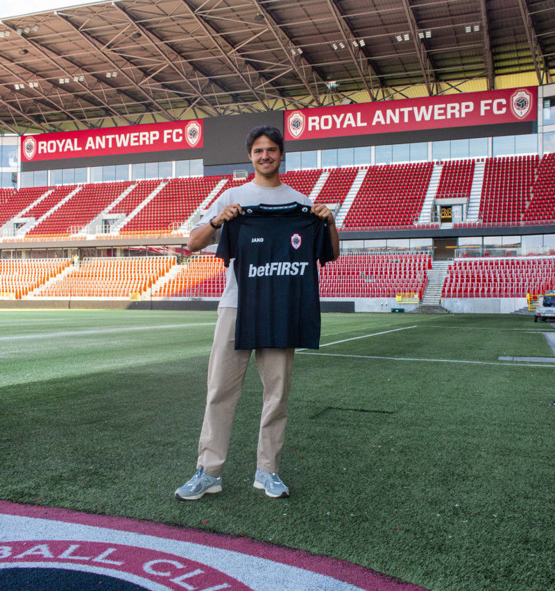 Lammens flýgur til Manchester