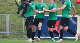 Ísland í dag - Átta leikir í efstu deild