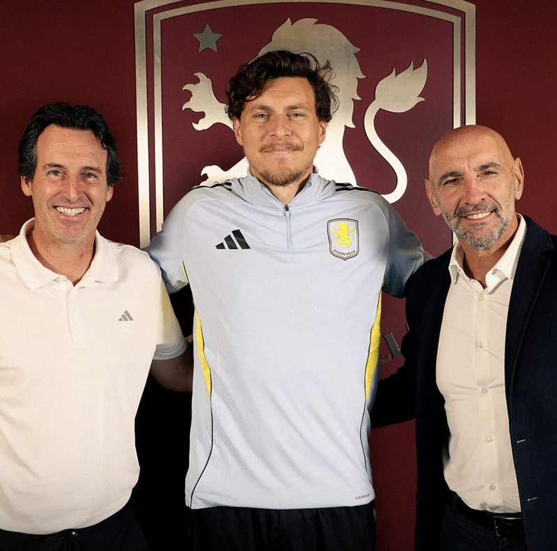 Lindelöf skrifaði undir tveggja ára samning við Villa.