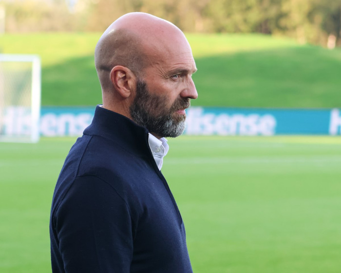 Stór leikur á morgun.