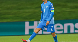 Ballon d'Or klásúla í samningi Hákonar