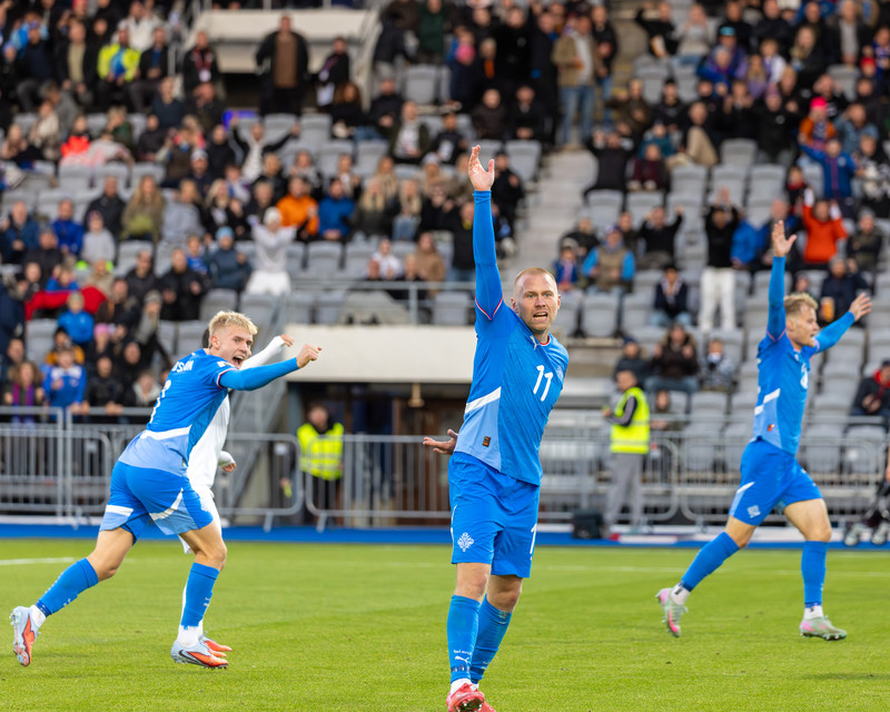Hugsi yfir hlutverki Jóns Dags í landsliðinu