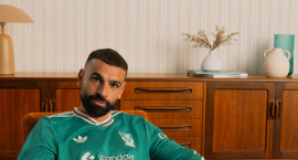 Liverpool kynnir nýjan þriðja búning og skó