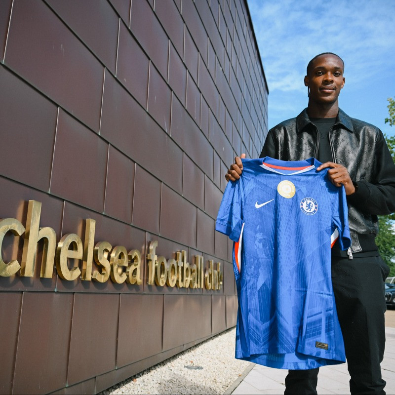 Emanuel Emegha.