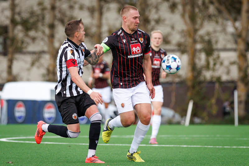 Oliver Ekroth er reglulega í liði umferðarinnar.