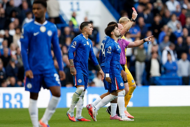 England í dag - Chelsea mætir Liverpool