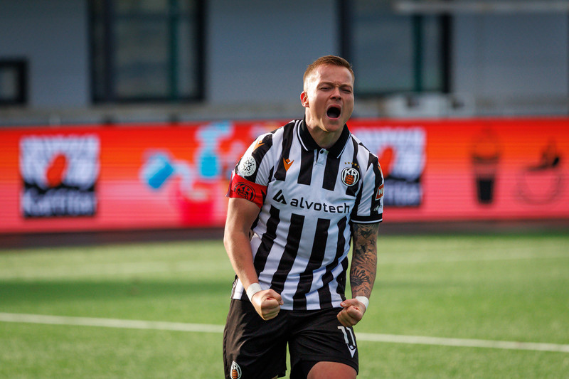Aron dró sig úr hópnum: Ákvað að taka enga sénsa