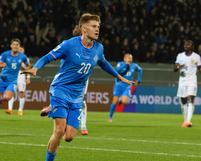 Jörundur vísar í að Kristian Nökkvi hafi á sínum tíma verið valinn í U19 þegar hann hefði getað verið með U21.