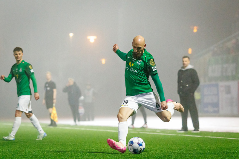 Kristinn Jónsson segir mögulegt að skórnir fari á hilluna.