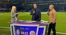 Joe Cole hæstánægður með að hafa Eið Smára með sér