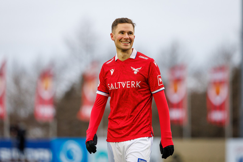 Byrjunarlið FH og Vals: Fyrirliðinn bekkjaður - Jónatan Ingi byrjar