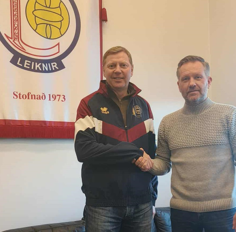 Brynjar Björn ásamt Sigþóri Júlíussyni, framkvæmdastjóra Leiknis.