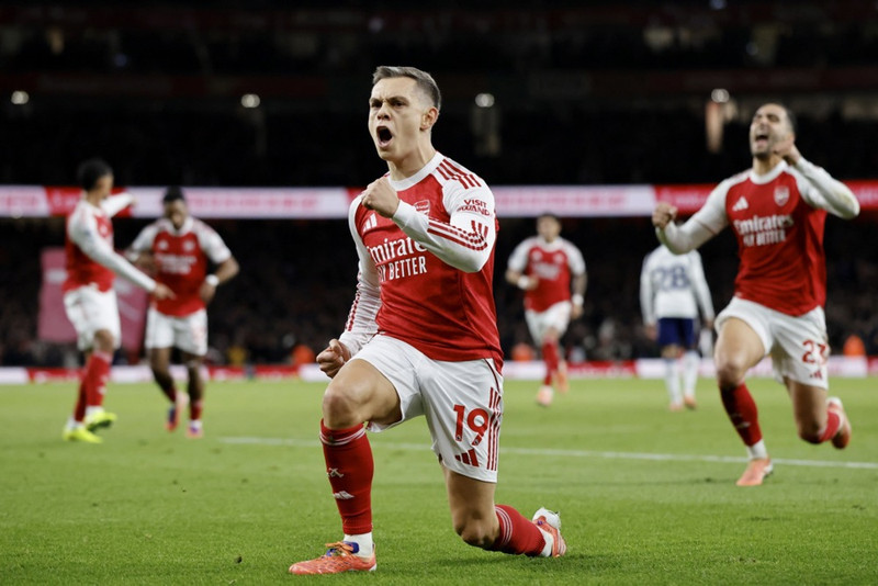 Trossard kveður Arsenal