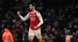 England: Merino bjargaði stigi gegn tíu leikmönnum...