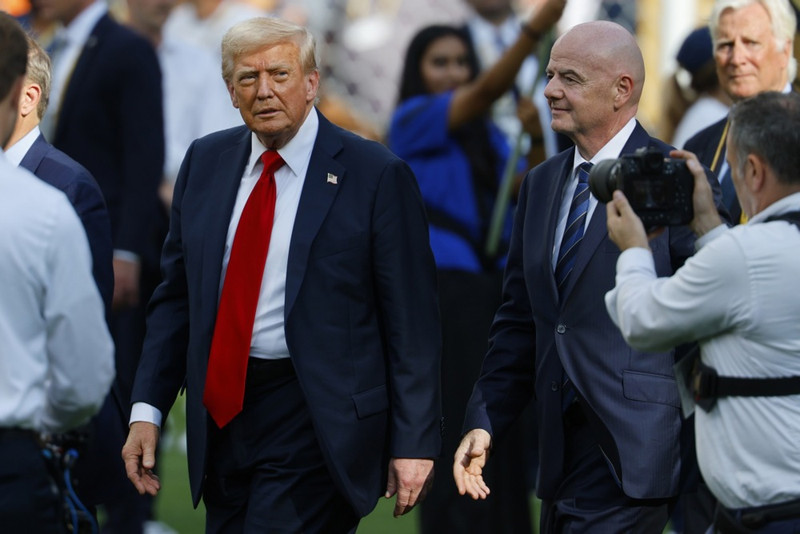 Donald Trump og Giovanni Infantino.