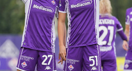 Katla: Er alltaf að segja henni að koma og spila með...