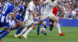 Tekur fyrrum leikmaður Liverpool við af Alonso?