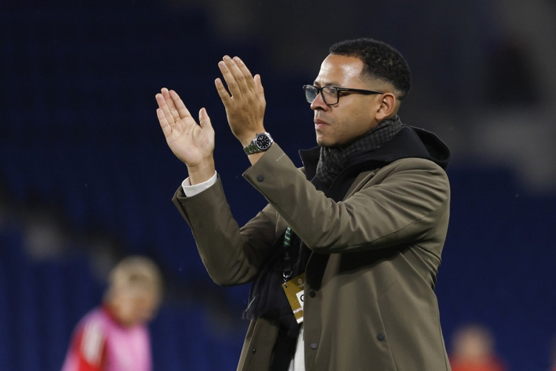 Liam Rosenior er samningsbundinn Chelsea til ársins 2032.