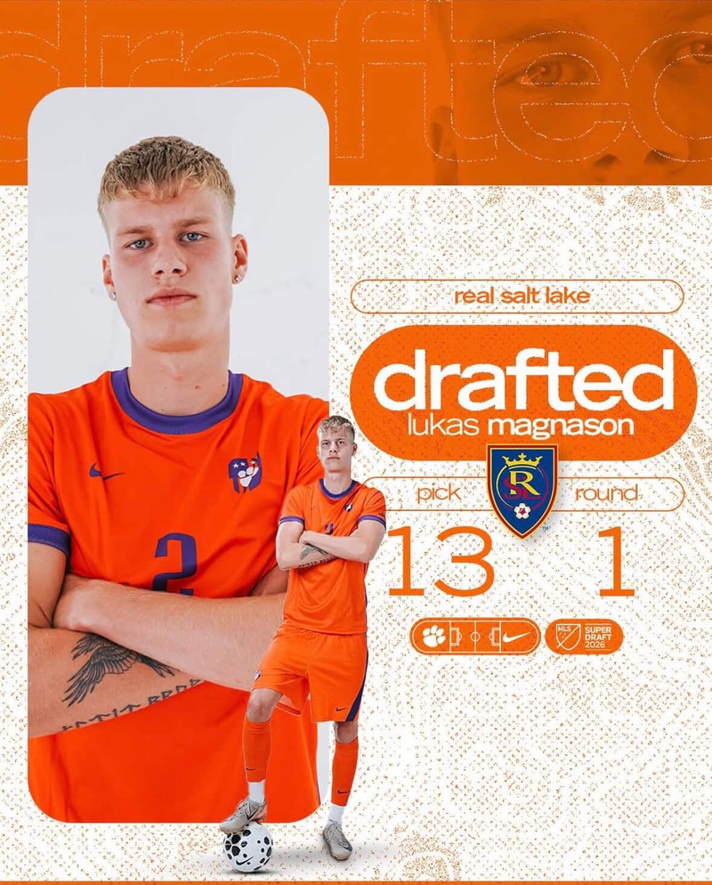 Fagnaði valinu heima á Íslandi - Tekur ár í viðbót í Clemson