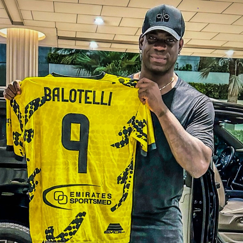 Balotelli til Sameinuðu arabísku furstadæmanna (Staðfest)