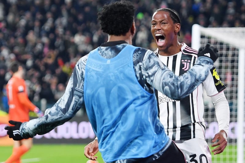 Jonathan David fer til Atlético