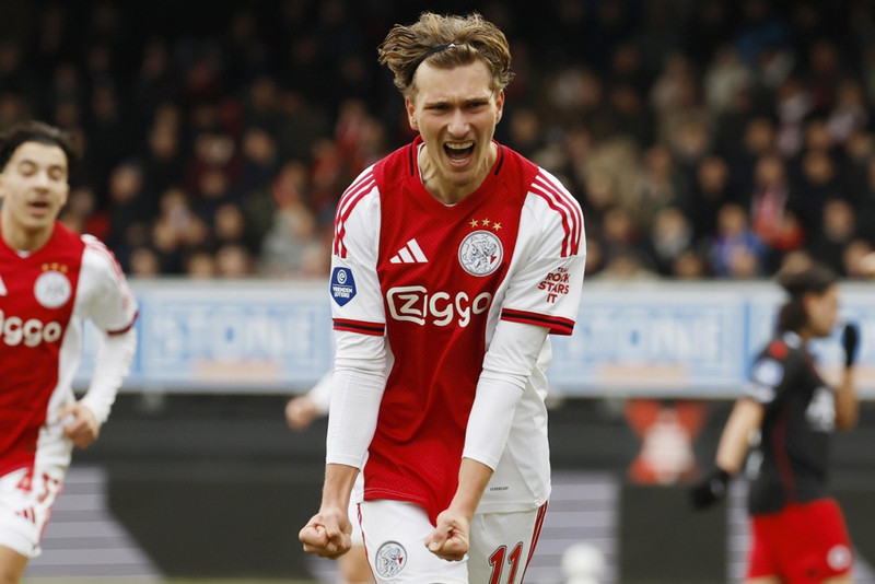 Mika Godts er orðaður við Man Utd.
