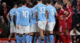 Enski boltinn - Titilbaráttan á lífi, fjórir í röð...