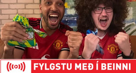 Í BEINNI - Hárprúði United maðurinn horfir á leikinn