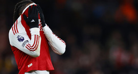 Eze ósýnilegur og var tekinn af velli í hálfleik