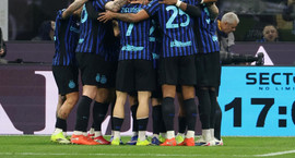 Ítalía: Fimm mörk og rautt spjald í dramatískum...