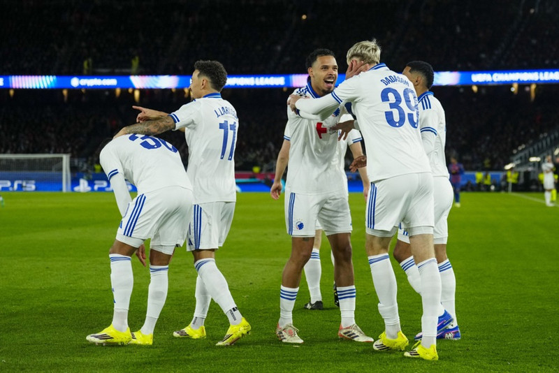 Íslendingalið FCK spila við Debrecen