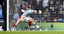 Sjáðu mörkin: Slæm mistök hjá Kepa og O'Reilly að...