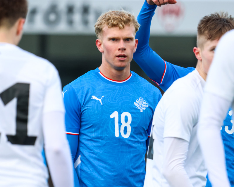 Er hluti af U21 landsliðinu.