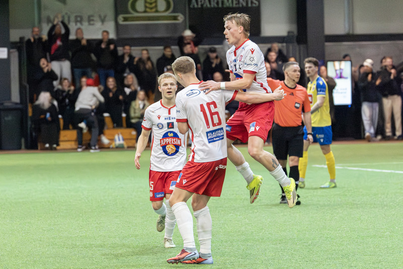 Sjáðu stórglæsilegt mark Bjarna Guðjóns - „Nokkur orð? Bara sturlað!"