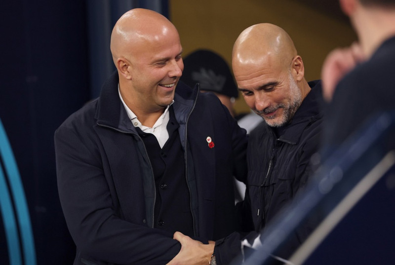 Pep Guardiola og Arne Slot hafa tilkynnt byrjunarlið sín fyrir stórleik dagsins