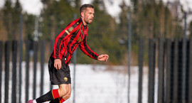 Gylfi reynir að æfa í dag