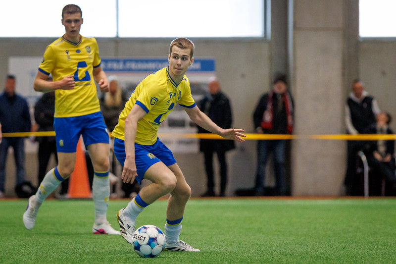 Mikael Máni skoraði sigurmarkið í Grindavík í dag.