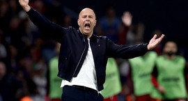 Arnar skilur ekkert í Slot - &bdquo;Þessi frammistaða...