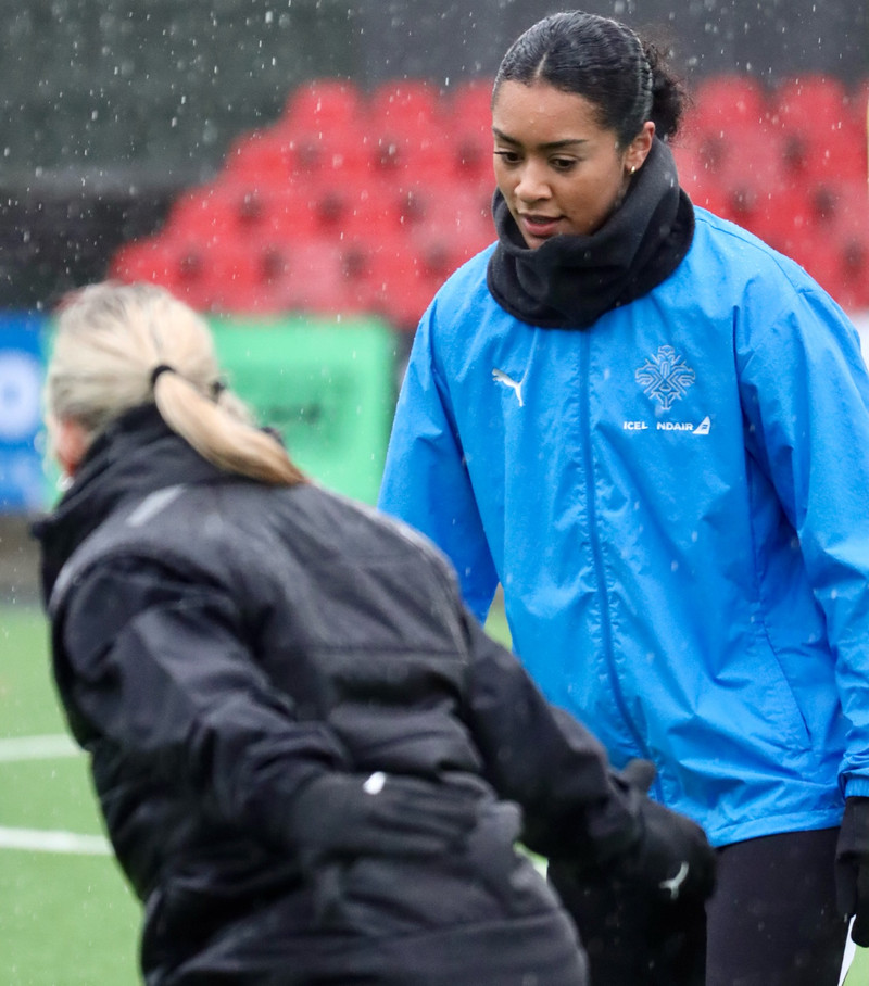 Linda Líf blómstrar í Svíþjóð: Striker á að vera með kassann úti