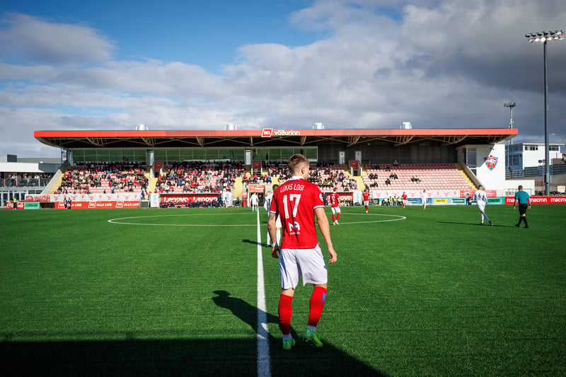 Zrinjski Mostar heimsækir Val á Hlíðarenda.