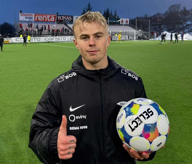 Kristall Máni skoraði og lagði upp