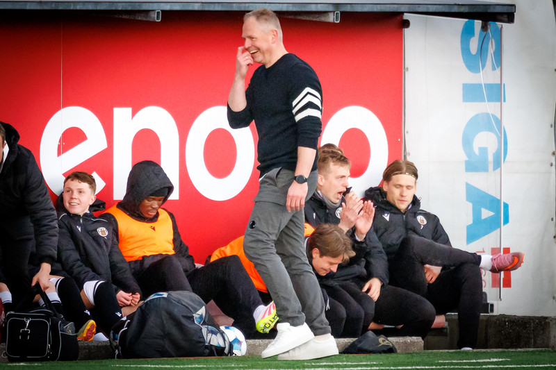 Óskar getur leyft sér að brosa.